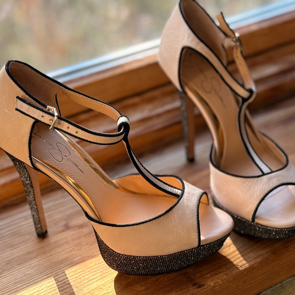 Jessica Simpson Beige and Black Platform Heels